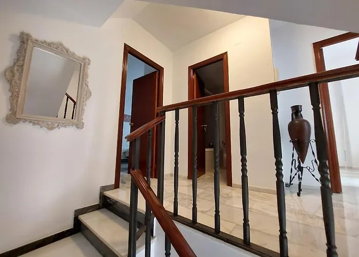 El Patio De Lola